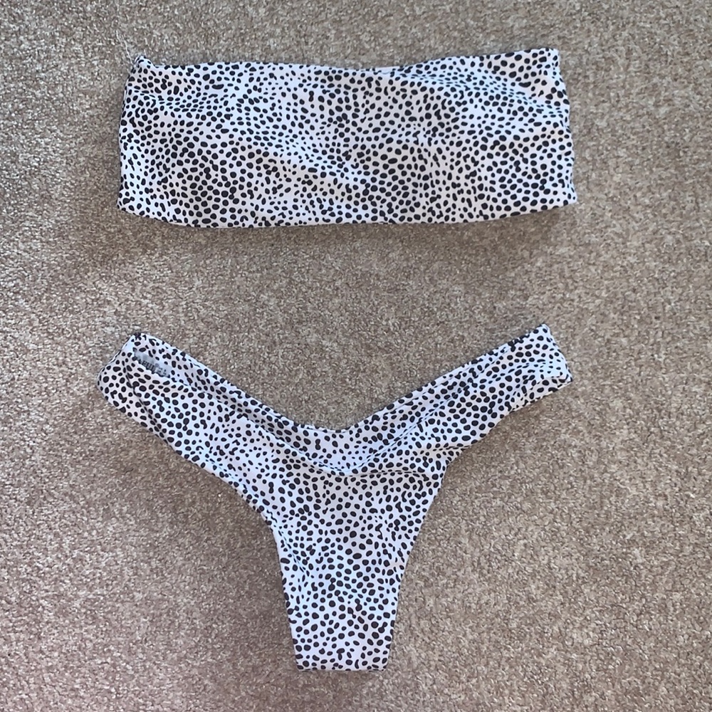 Bathing suit/ bikini